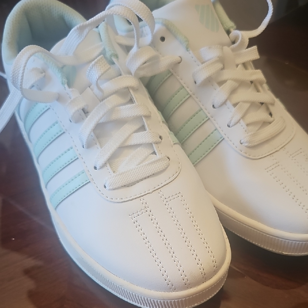 K SWISS CLASSIC GIRL PRO